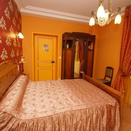 Bed and Breakfast Le Manoir Des Arts Saint-Samson-de-Bonfossé Esterno foto