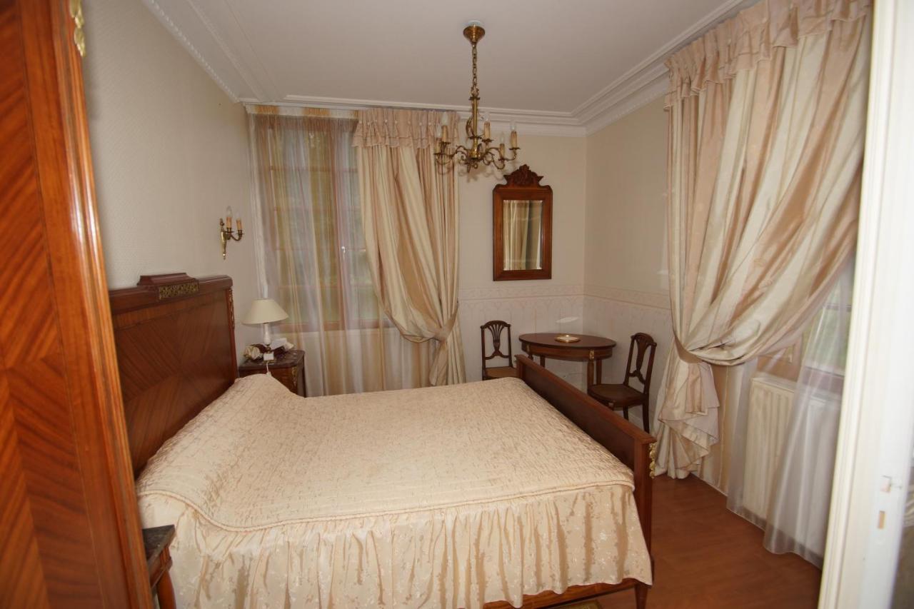 Bed and Breakfast Le Manoir Des Arts Saint-Samson-de-Bonfossé Esterno foto