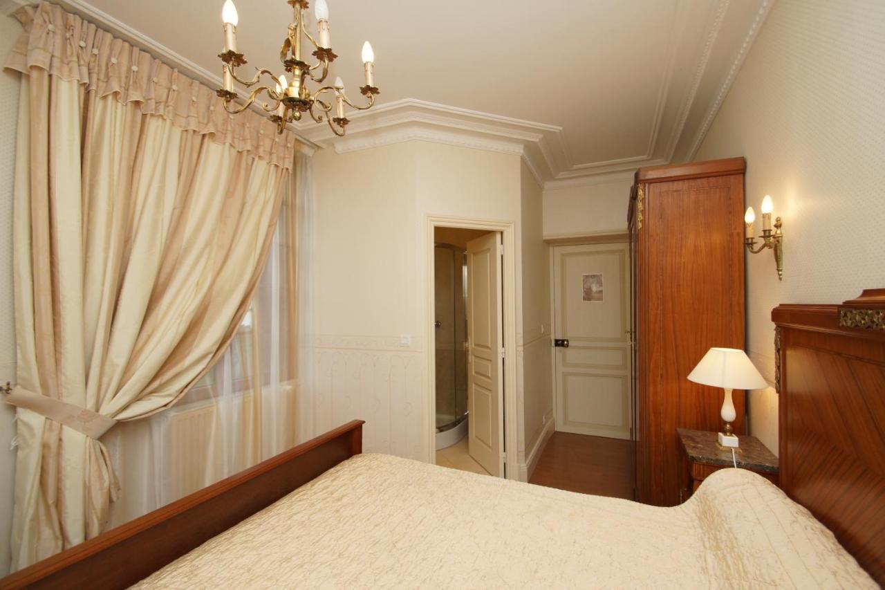 Bed and Breakfast Le Manoir Des Arts Saint-Samson-de-Bonfossé Esterno foto