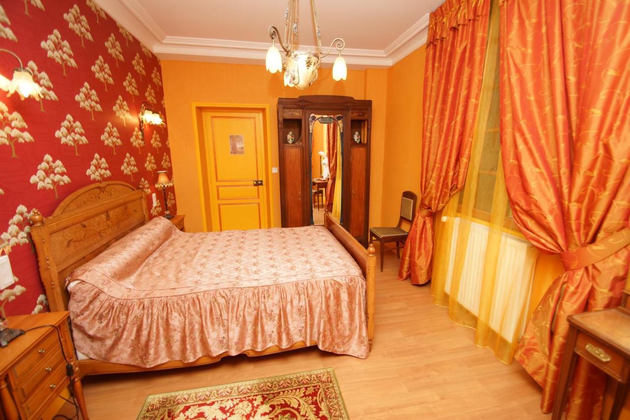 Bed and Breakfast Le Manoir Des Arts Saint-Samson-de-Bonfossé Esterno foto