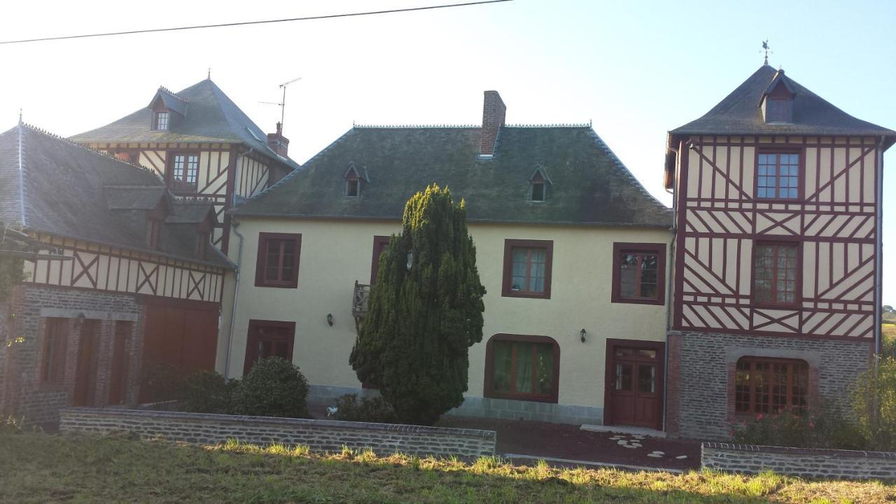 Bed and Breakfast Le Manoir Des Arts Saint-Samson-de-Bonfossé Esterno foto