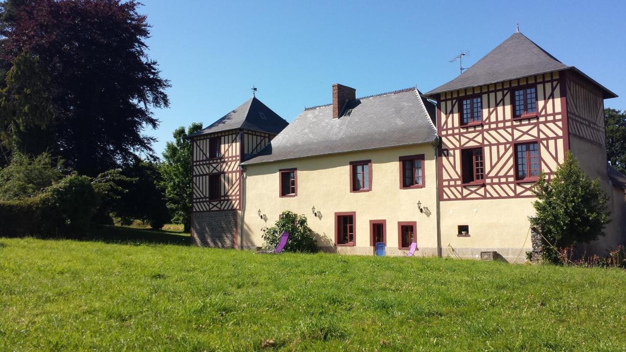 Bed and Breakfast Le Manoir Des Arts Saint-Samson-de-Bonfossé Esterno foto