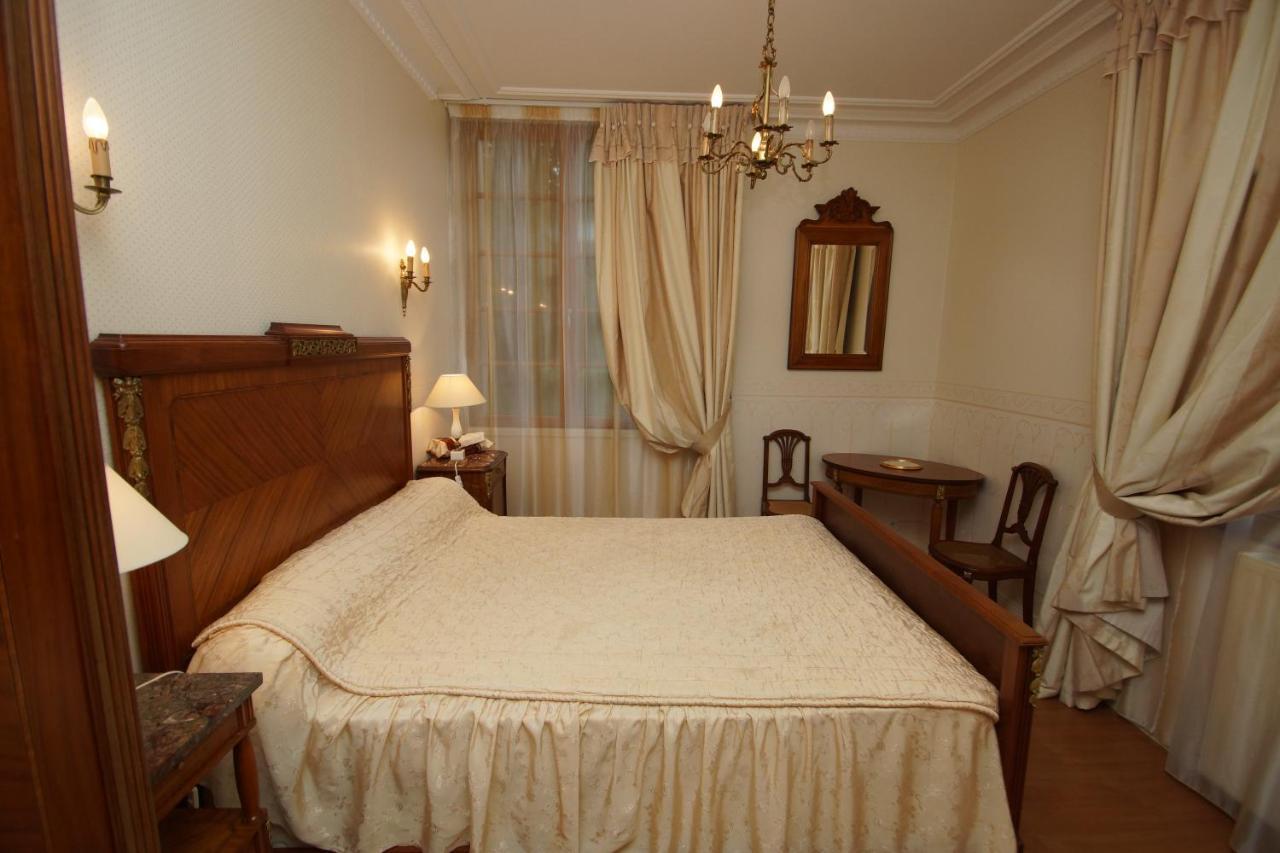 Bed and Breakfast Le Manoir Des Arts Saint-Samson-de-Bonfossé Esterno foto